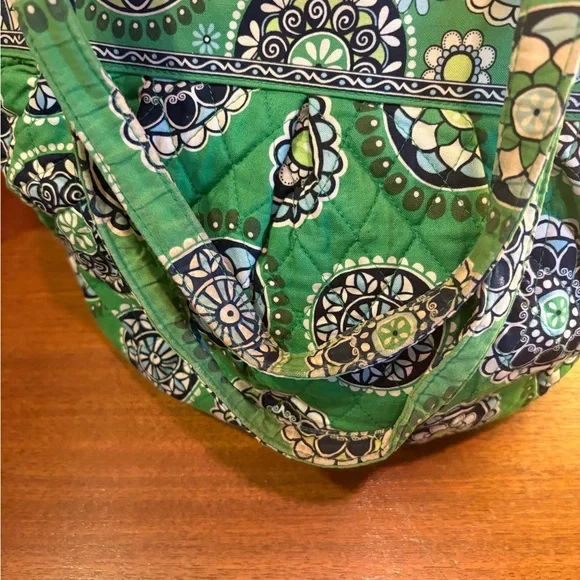 Vera Bradley Vibrant Green Patterned Tote Bag - Picture 3 of 9
